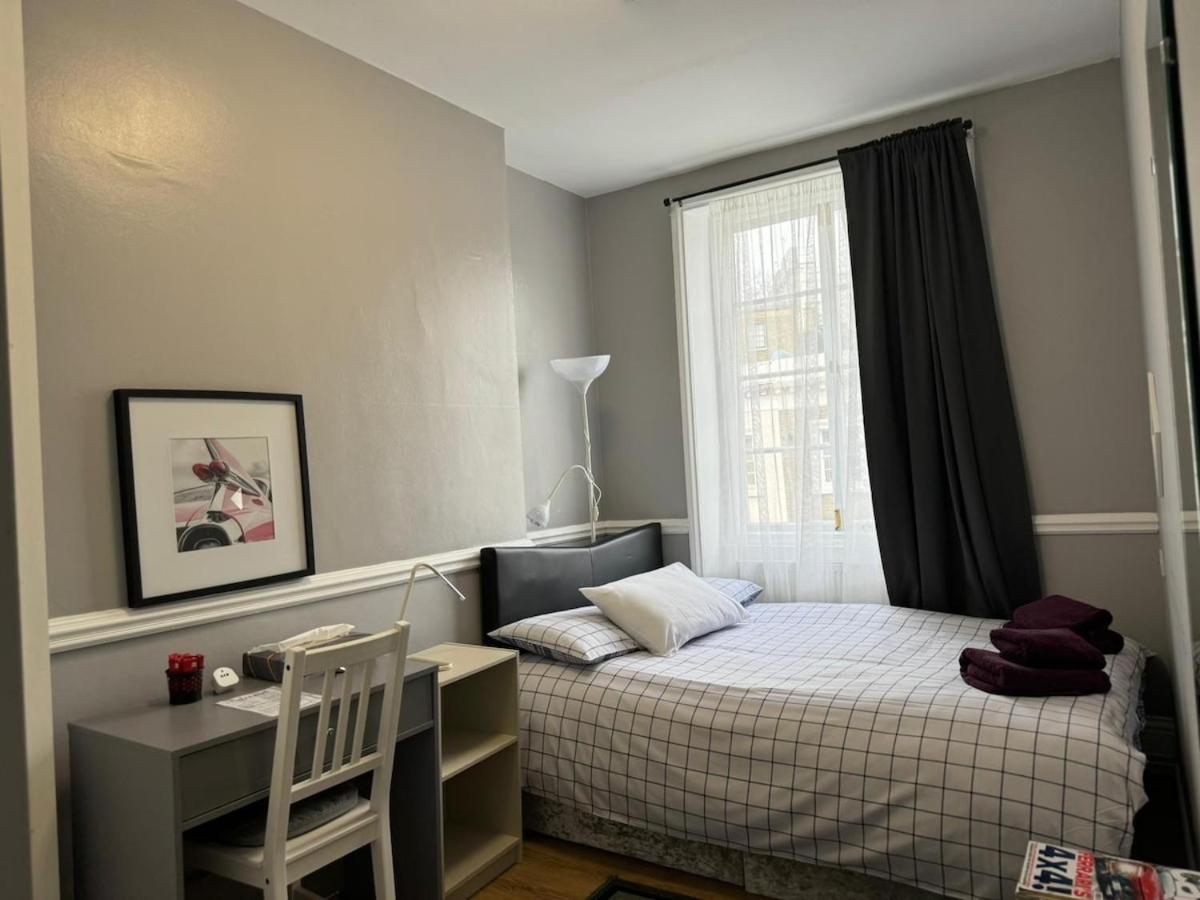 Modern In * London