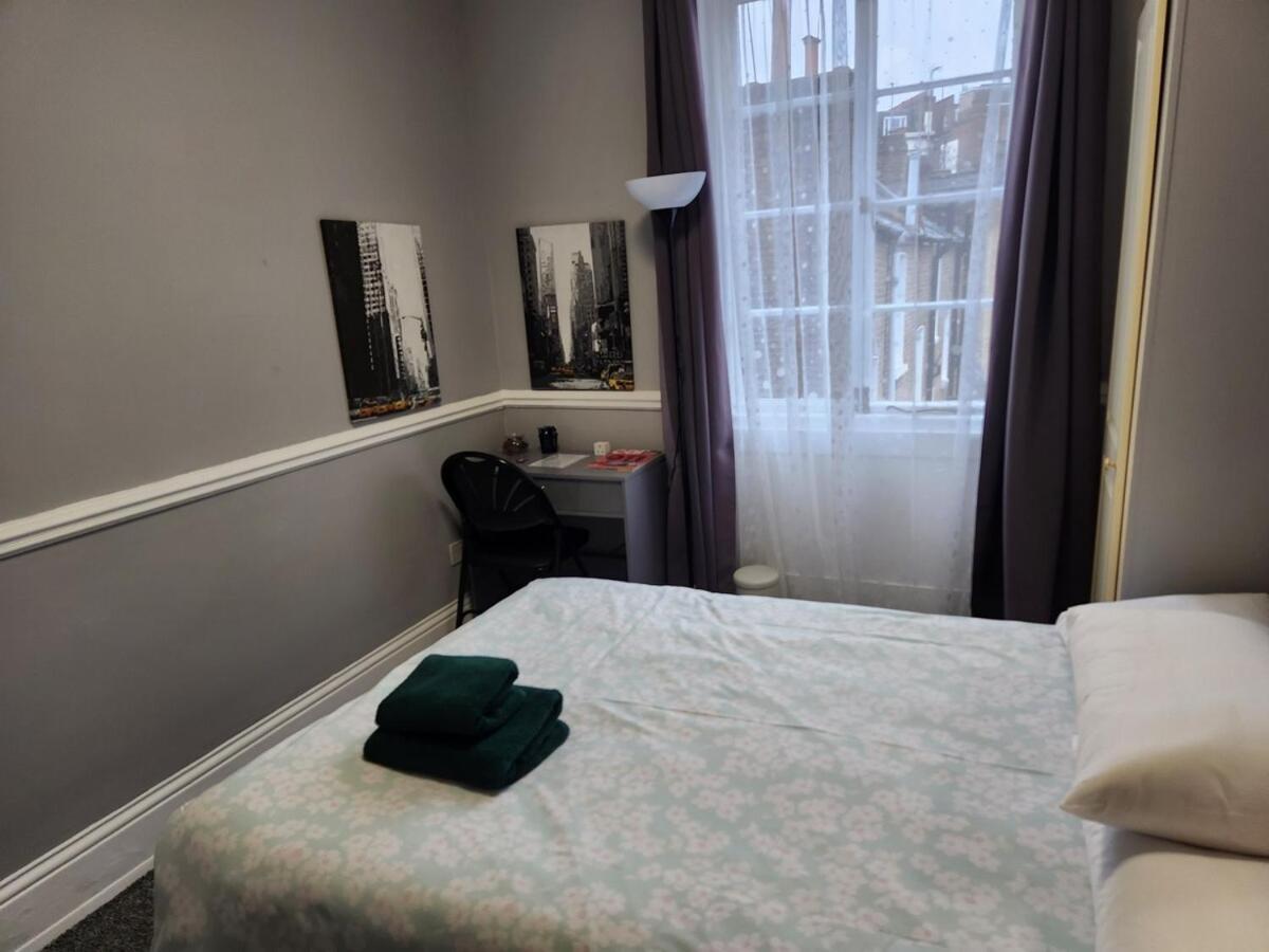 Guest house Modern In London
